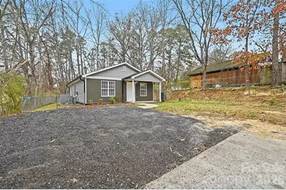 1910 Parkdale Avenue, Gastonia, NC 28052 - Photo 5