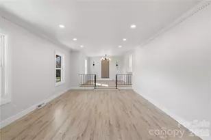 7301 Marlbrook Dr, Charlotte, NC 28212 - Photo 7