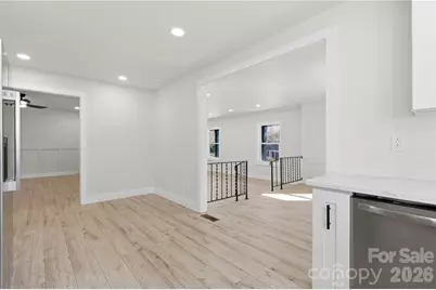 7301 Marlbrook Drive, Charlotte, NC 28212 - Photo 5