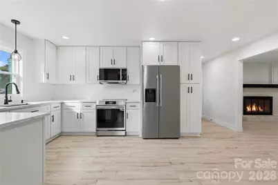 7301 Marlbrook Drive, Charlotte, NC 28212 - Photo 15