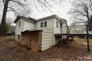 601 S College St, Dallas, NC 28034 - Photo 3