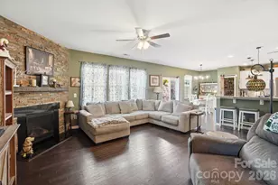 137 Falls Cove Dr, Troutman, NC 28166 - Photo 13