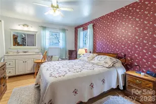 356 Pleasant Hill Dr, Brevard, NC 28712 - Photo 17