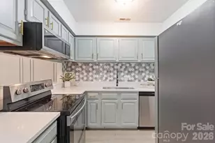 1612 Sharon Rd W, Charlotte, NC 28210 - Photo 9