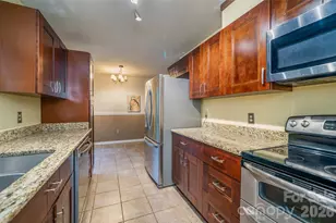 6 Hillview Cir, Asheville, NC 28805 - Photo 11