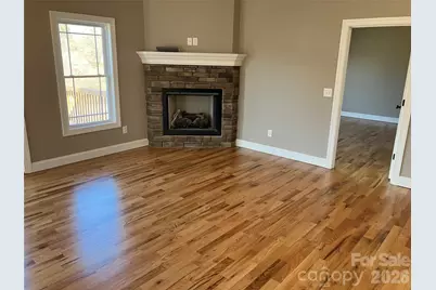 4952 Southview Drive, Hickory, NC 28602 - Photo 7
