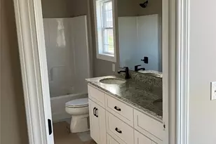 4952 Southview Dr, Hickory, NC 28602 - Photo 11