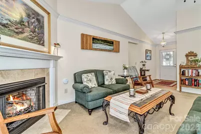 333 Charlestown Drive, Hendersonville, NC 28792 - Photo 9