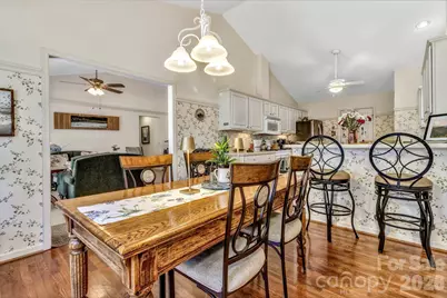 333 Charlestown Drive, Hendersonville, NC 28792 - Photo 23