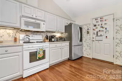 333 Charlestown Drive, Hendersonville, NC 28792 - Photo 15