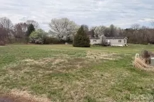 6118 Windover Creek Ln, Claremont, NC 28610 - Photo 5