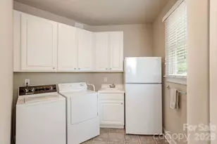 110 Fox Chase Dr, Hendersonville, NC 28739 - Photo 27