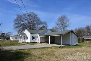 500 Gann St, Lowell, NC 28098 - Photo 9