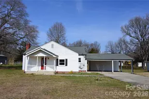 500 Gann St, Lowell, NC 28098 - Photo 3
