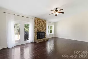 501 Vista Grande Cir, Charlotte, NC 28226 - Photo 15