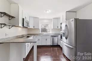 501 Vista Grande Cir, Charlotte, NC 28226 - Photo 13