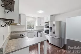 501 Vista Grande Cir, Charlotte, NC 28226 - Photo 9