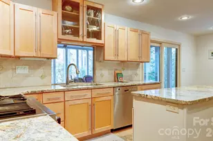 8509 Waters Point Ct, Charlotte, NC 28277 - Photo 11