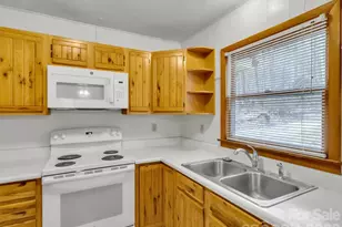 122 Vinewood Dr, Waynesville, NC 28786 - Photo 11