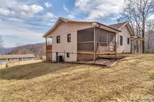 122 Vinewood Dr, Waynesville, NC 28786 - Photo 13