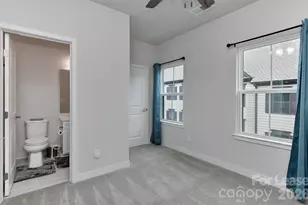 421 Spearfield Ln, Charlotte, NC 28205 - Photo 13