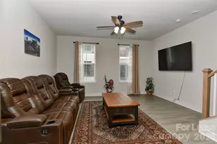 421 Spearfield Ln, Charlotte, NC 28205 - Photo 1