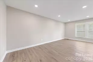 4706 Walden Ct, Charlotte, NC 28210 - Photo 9