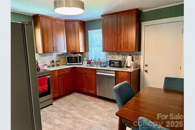 703 Stage Street NW, Lenoir, NC 28645 - Photo 3