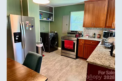 703 Stage Street NW, Lenoir, NC 28645 - Photo 3