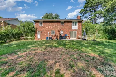 6000 Ferndale Place, Charlotte, NC 28215 - Photo 25