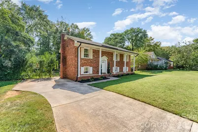 6000 Ferndale Place, Charlotte, NC 28215 - Photo 3