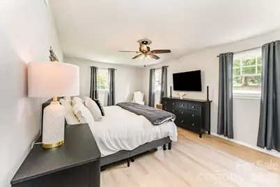 6000 Ferndale Place, Charlotte, NC 28215 - Photo 13