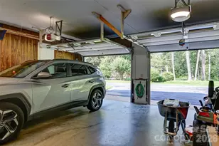 507 Fenwick Ct, Hendersonville, NC 28739 - Photo 23