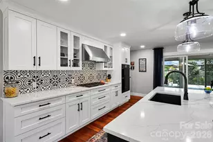 507 Fenwick Ct, Hendersonville, NC 28739 - Photo 5