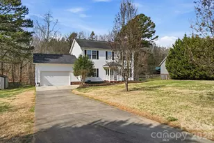 9665 Autumn Cir, Davidson, NC 28036 - Photo 3