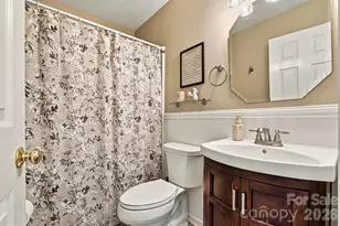 215 Towne Ct NW, Conover, NC 28613 - Photo 25