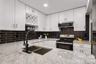 10943 Carmel Crossing Rd, Charlotte, NC 28226 - Photo 3