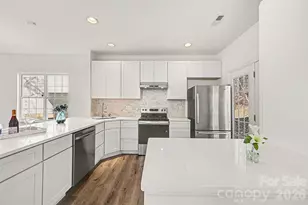 12010 Royal Castle Ct, Charlotte, NC 28277 - Photo 7