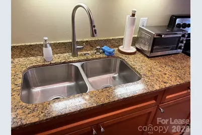 4620 Piedmont Row Drive, Charlotte, NC 28210 - Photo 9