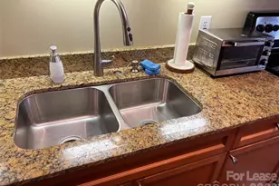 4620 Piedmont Row Dr, Charlotte, NC 28210 - Photo 9