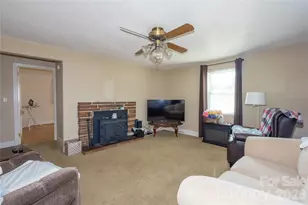 214 N North Dakota St, Charlotte, NC 28216 - Photo 7