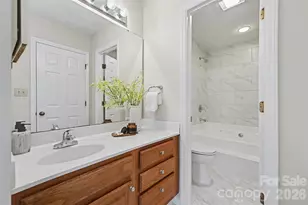 5866 Harris Grove Ln, Charlotte, NC 28212 - Photo 11