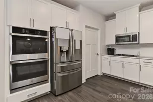 146 Beacon Dr, Mooresville, NC 28117 - Photo 9