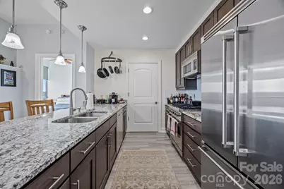 701 Royal Court #1009, Charlotte, NC 28202 - Photo 11