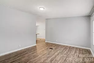 1047 Galway Ln, Clover, SC 29710 - Photo 5