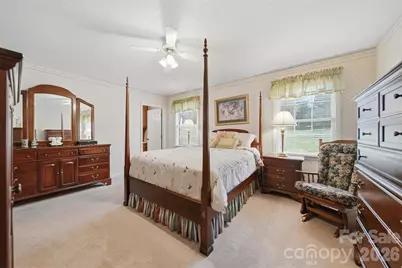 916 Plantation Drive, Lenoir, NC 28645 - Photo 13