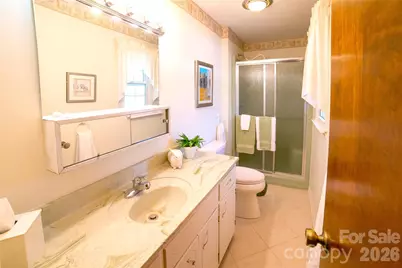 1015 Woodbine Place NE, Lenoir, NC 28645 - Photo 23