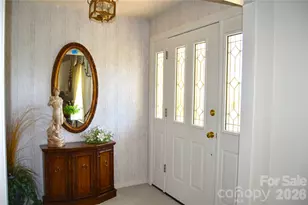 1015 Woodbine Pl NE, Lenoir, NC 28645 - Photo 5