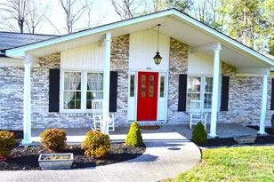 1015 Woodbine Pl NE, Lenoir, NC 28645 - Photo 3