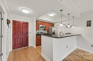 300 W 5th St, Charlotte, NC 28202 - Photo 5